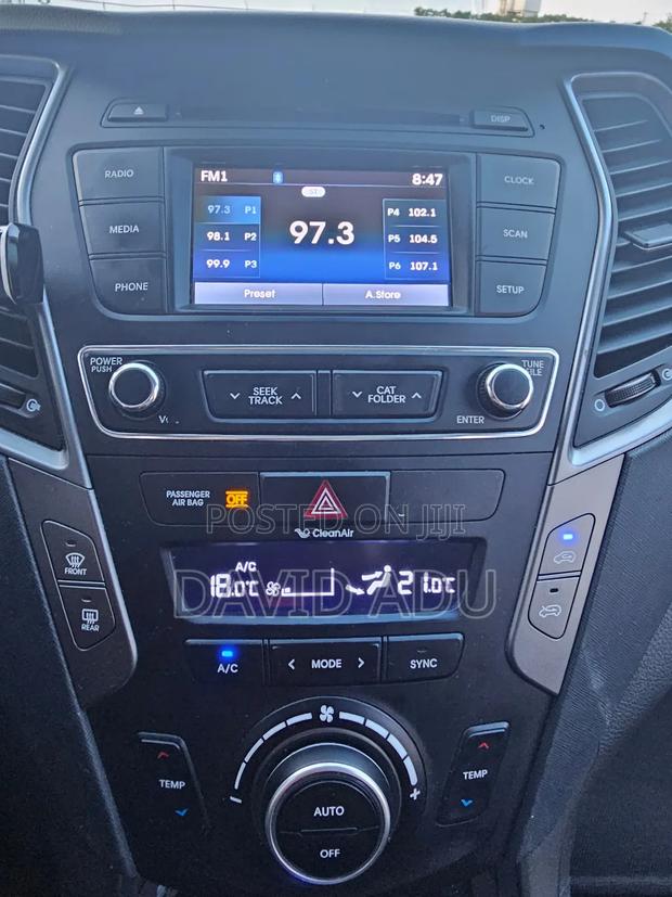 Hyundai Santa Fe Limited Ultimate AWD 2018 Black
