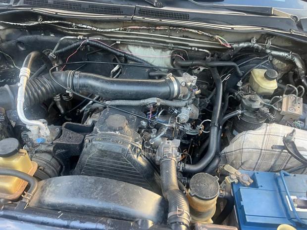 Toyota Hilux WORKMATE 4x4 2013 Gray