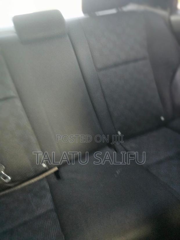 Toyota Corolla LE 4dr Sedan (1.8L 4cyl 4A) 2011 Black