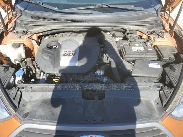 Hyundai Veloster Turbo 2016 Orange