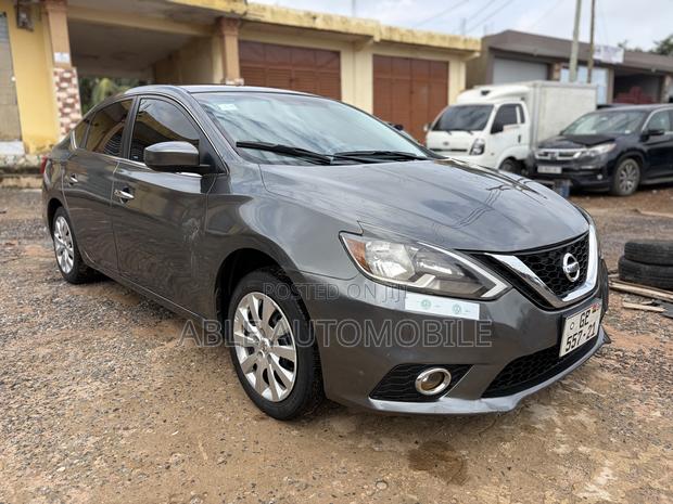 Nissan Sentra SR 2017 Gray