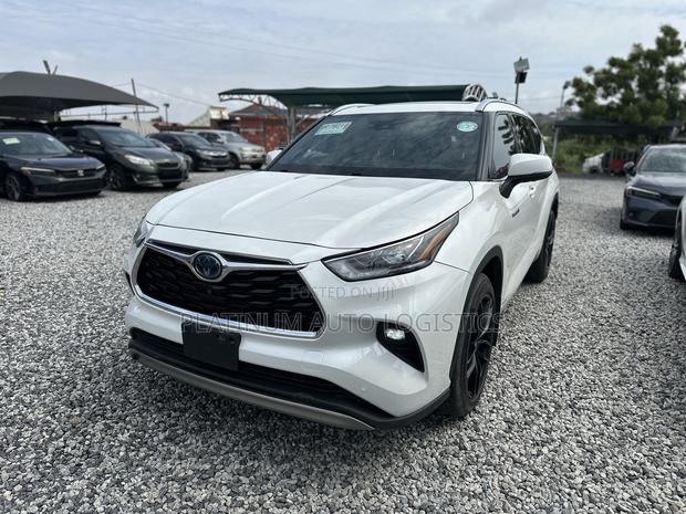 Toyota Highlander Platinum 2022 White