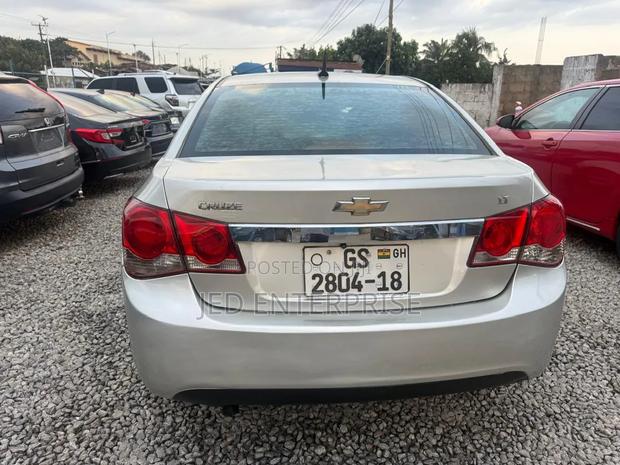 Chevrolet Cruze 2012 Silver