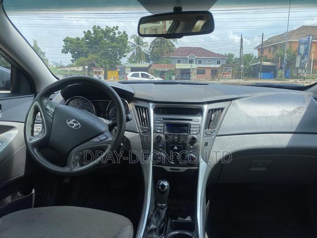 Hyundai Sonata Limited 4dr Sedan (2.4L 4cyl 6A) 2014 Gray