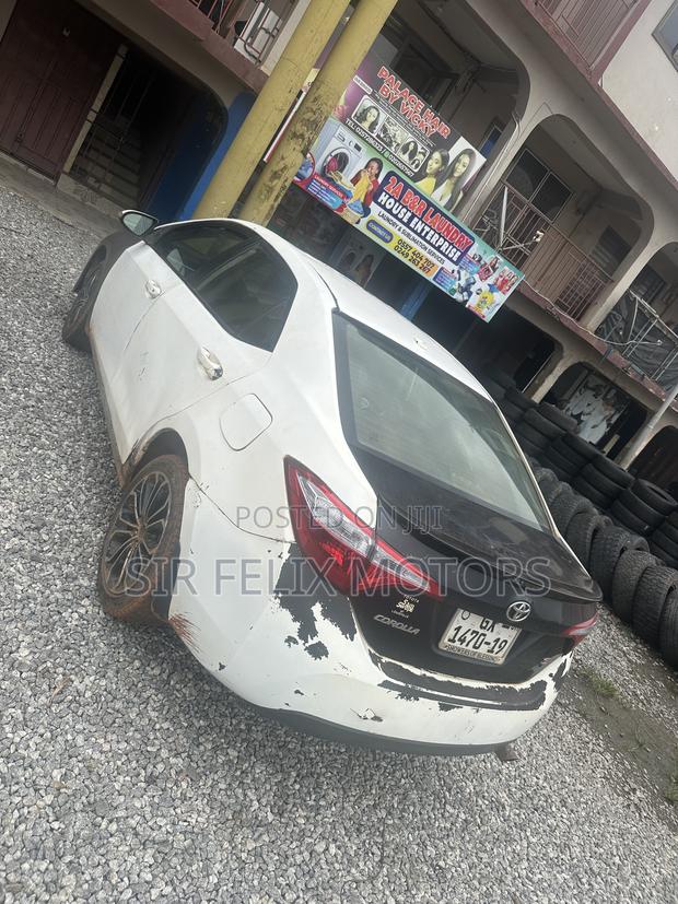 Toyota Corolla S 4dr Sedan (1.8L 4cyl CVT) 2015 White