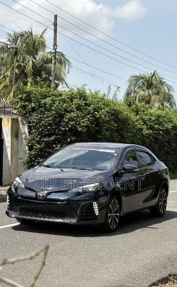 Toyota Corolla XSE (1.8L 4cyl 2A) 2018 Blue