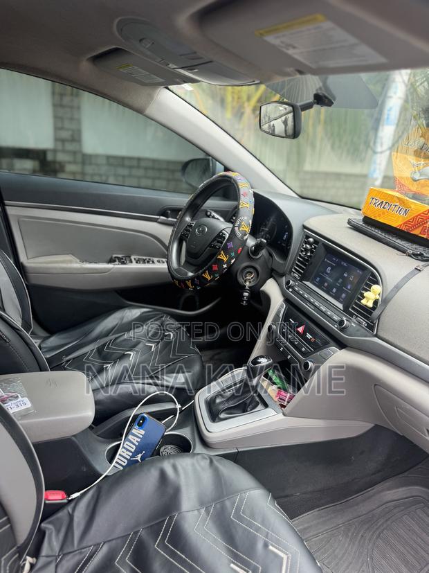 Hyundai Elantra 2018 Gray