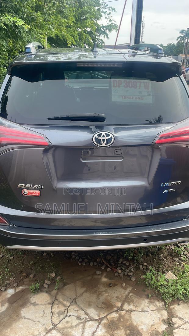 Toyota RAV4 Limited 4dr SUV AWD (2.5L 4cyl 6A) 2018 Gray