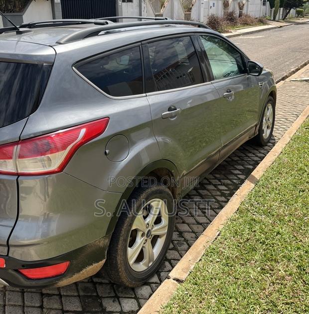 Ford Escape SE 4dr SUV (1.6L 4cyl Turbo 6A) 2014 Gray