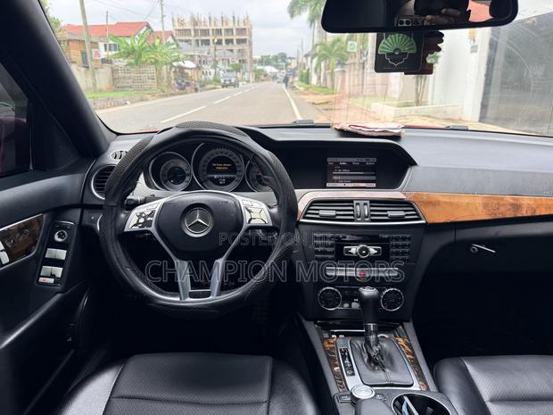 Mercedes-Benz C250 2013 Red