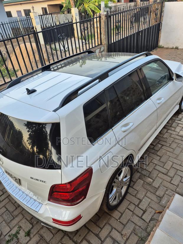 Mercedes-Benz GLK-Class 2014 Off white