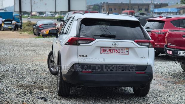 Toyota RAV4 2023 White
