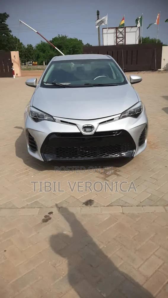 Toyota Corolla 2017 Silver