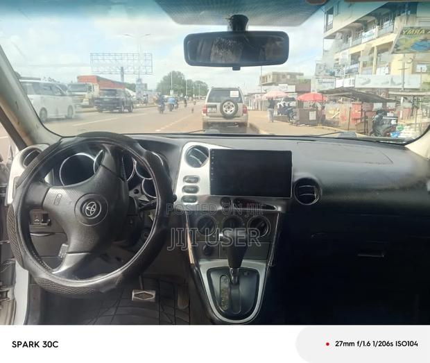 Toyota Matrix 2009 White