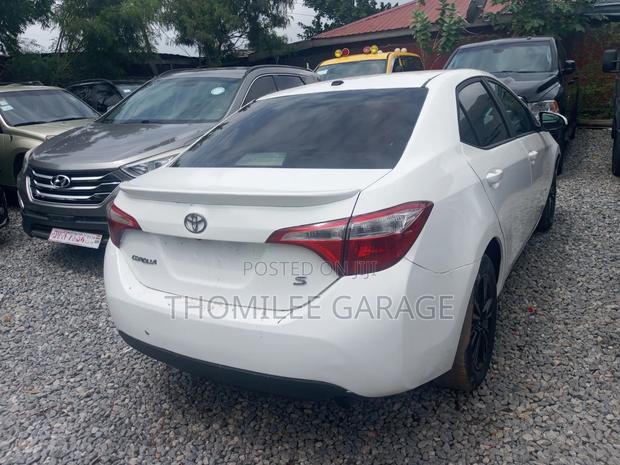 Toyota Corolla S 4dr Sedan (1.8L 4cyl CVT) 2014 White