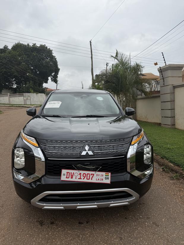Mitsubishi Outlander ES 2022 Black