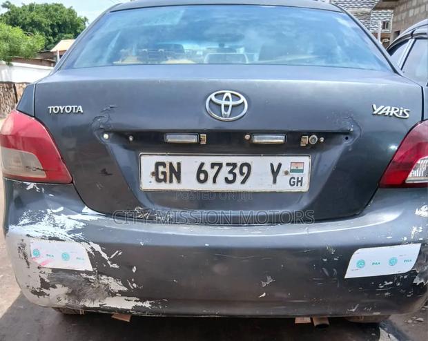 Toyota Yaris 2010 Black