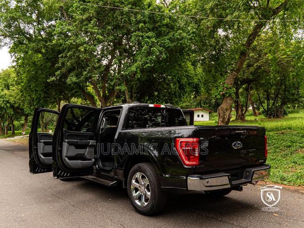 Ford F-150 XL 2023 Black