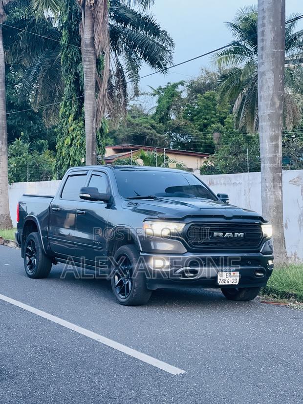 Dodge RAM 1500 6.2 Petrol AWD 2022 Black