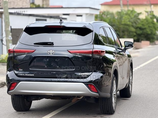 Toyota Highlander Limited AWD 2023 Black