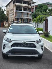 Toyota RAV4 XLE Premium 2021 White for sale