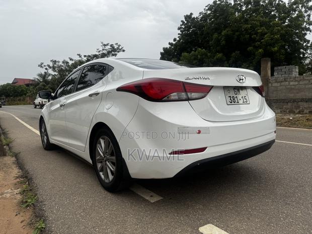 Hyundai Elantra 2015 White