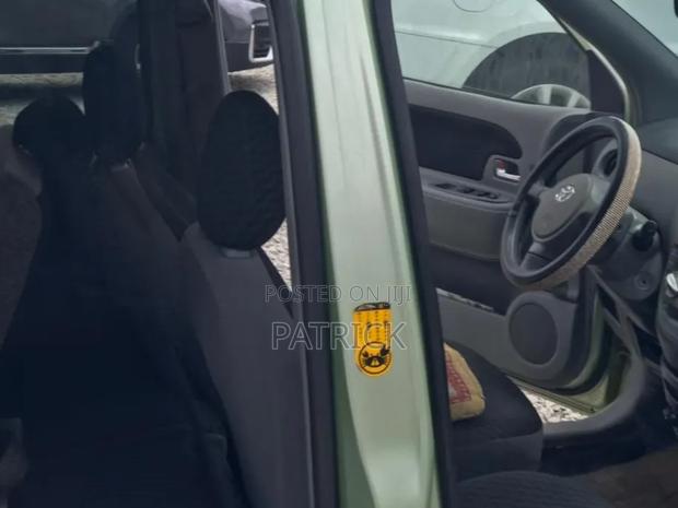 Toyota Sienta 2010 Green