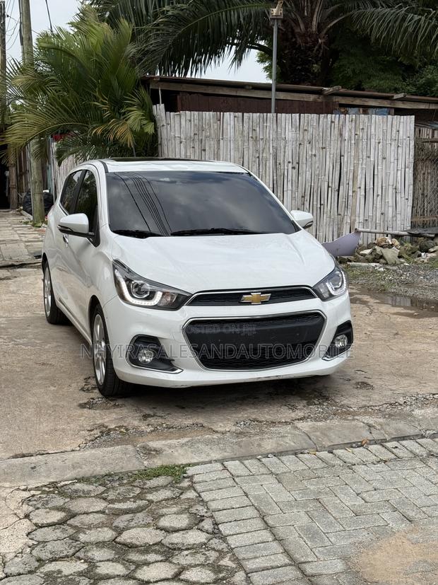 Chevrolet Spark LT w/2LT CVT 2017 White