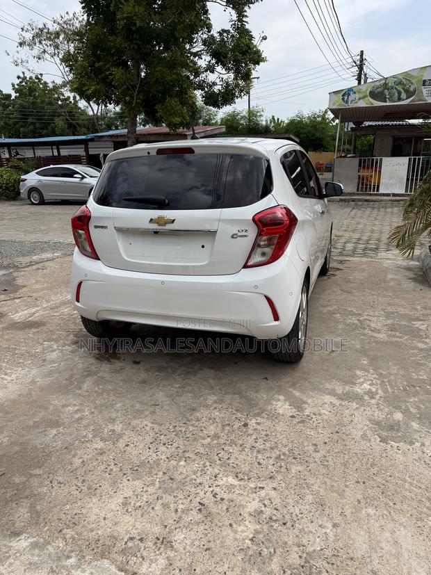Chevrolet Spark LT w/2LT CVT 2017 White