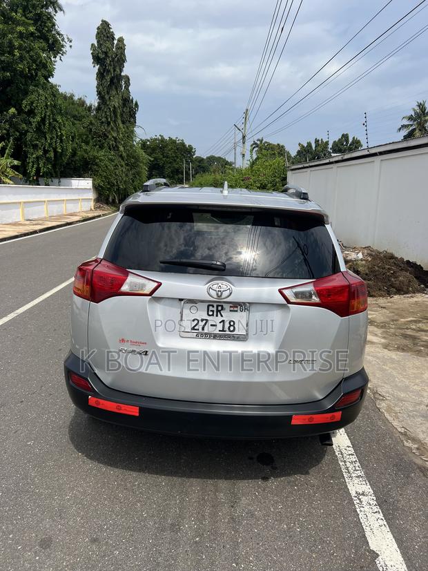 Toyota RAV4 Limited 4dr SUV (2.5L 4cyl 6A) 2015 Silver