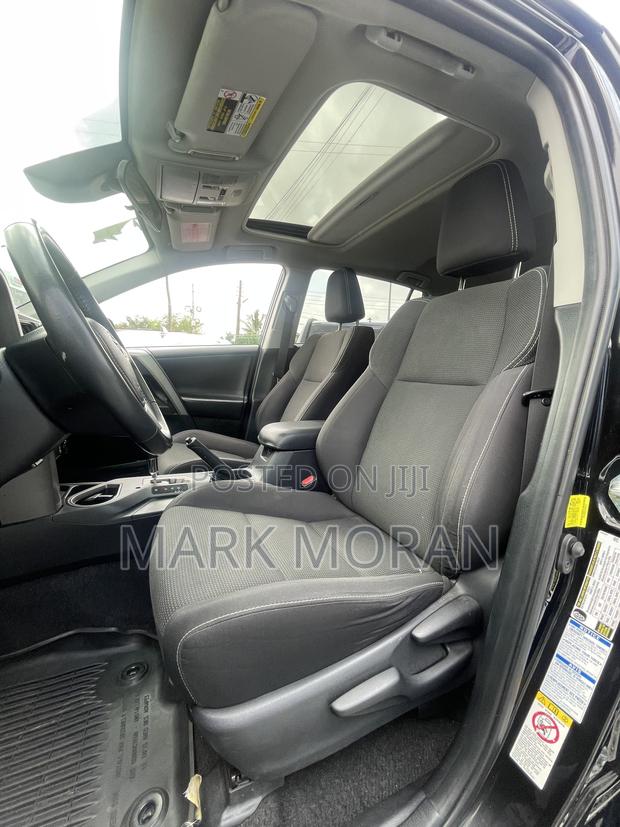 Toyota RAV4 XLE 4dr SUV AWD (2.5L 4cyl 6A) 2018 Black