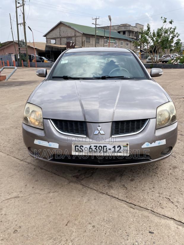 Mitsubishi Galant 2010 Brown