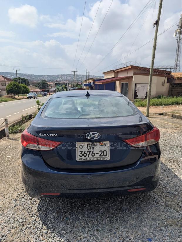 Hyundai Elantra GLS Sedan FWD (1.8L 4cyl 6A) 2013 Blue