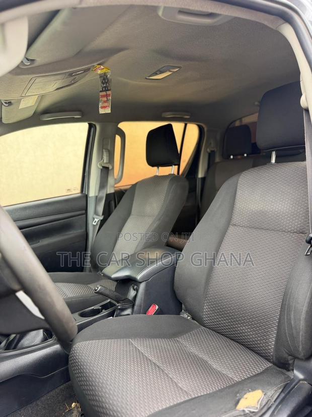 Toyota Hilux Revo Smart Cab Deisel 2.4 AWD 2020 Gray