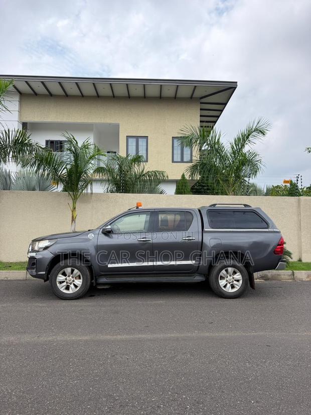 Toyota Hilux Revo Smart Cab Deisel 2.4 AWD 2020 Gray
