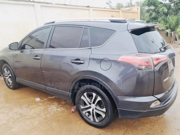 Toyota RAV4 2017 Black