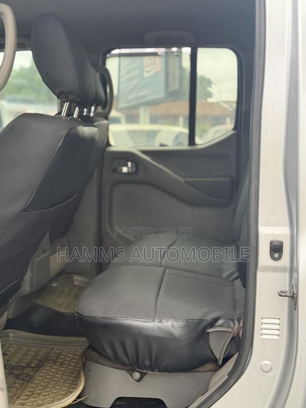 Nissan Frontier SV 4dr King Cab 6.1 ft. SB (2.5L 4cyl 5A) 2014 Silver