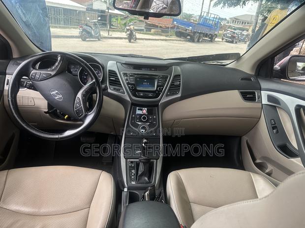 Hyundai Elantra 2015 Red