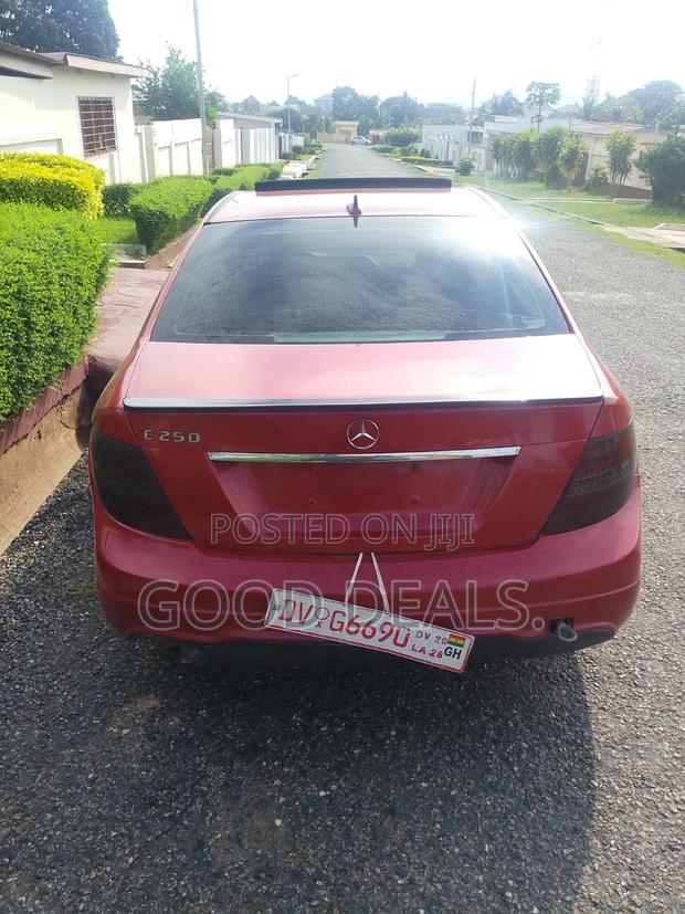 Mercedes-Benz C250 2014 Red
