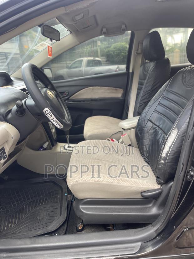 Toyota Belta 2010 Black