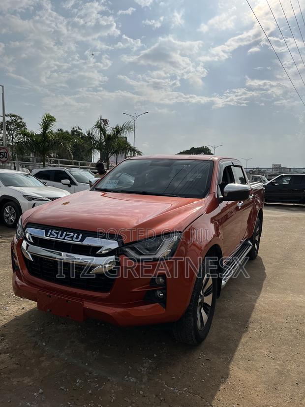 Isuzu D-MAX 2021 Orange