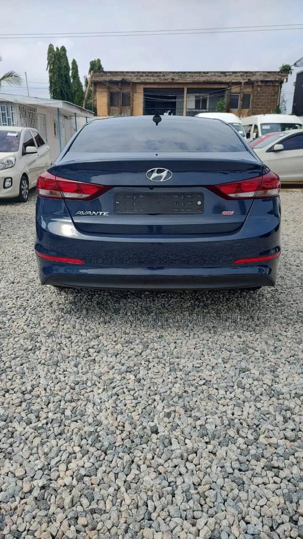 Hyundai Avante 2016 Blue