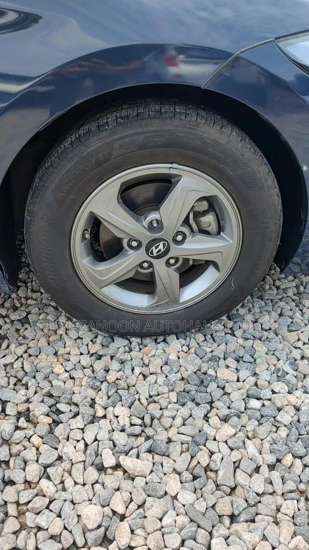 Hyundai Avante 2016 Blue