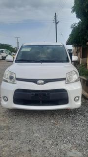 Toyota Sienta 1.5 AWD 2012 White for sale