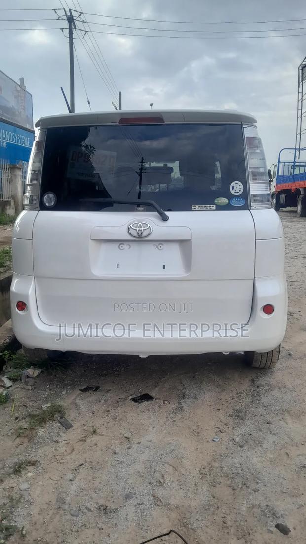 Toyota Sienta 1.5 AWD 2012 White
