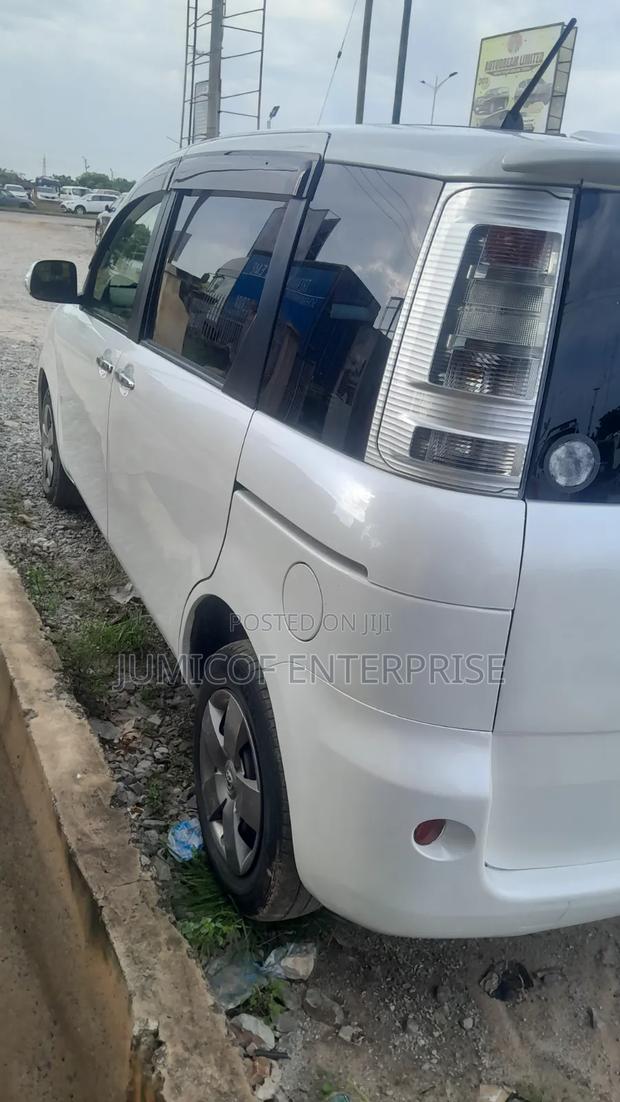 Toyota Sienta 1.5 AWD 2012 White
