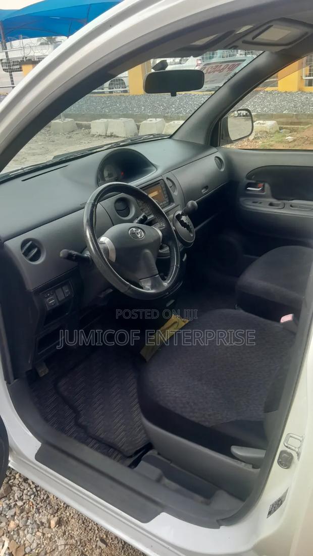 Toyota Sienta 1.5 AWD 2012 White