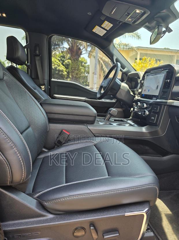 Ford F-150 LARIAT 2024 Black