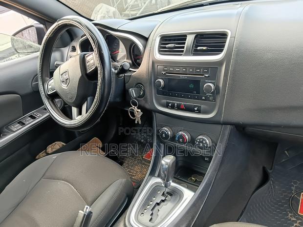Dodge Avenger SE 2012 Gray