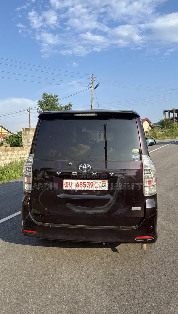 Toyota Voxy 2012 Purple
